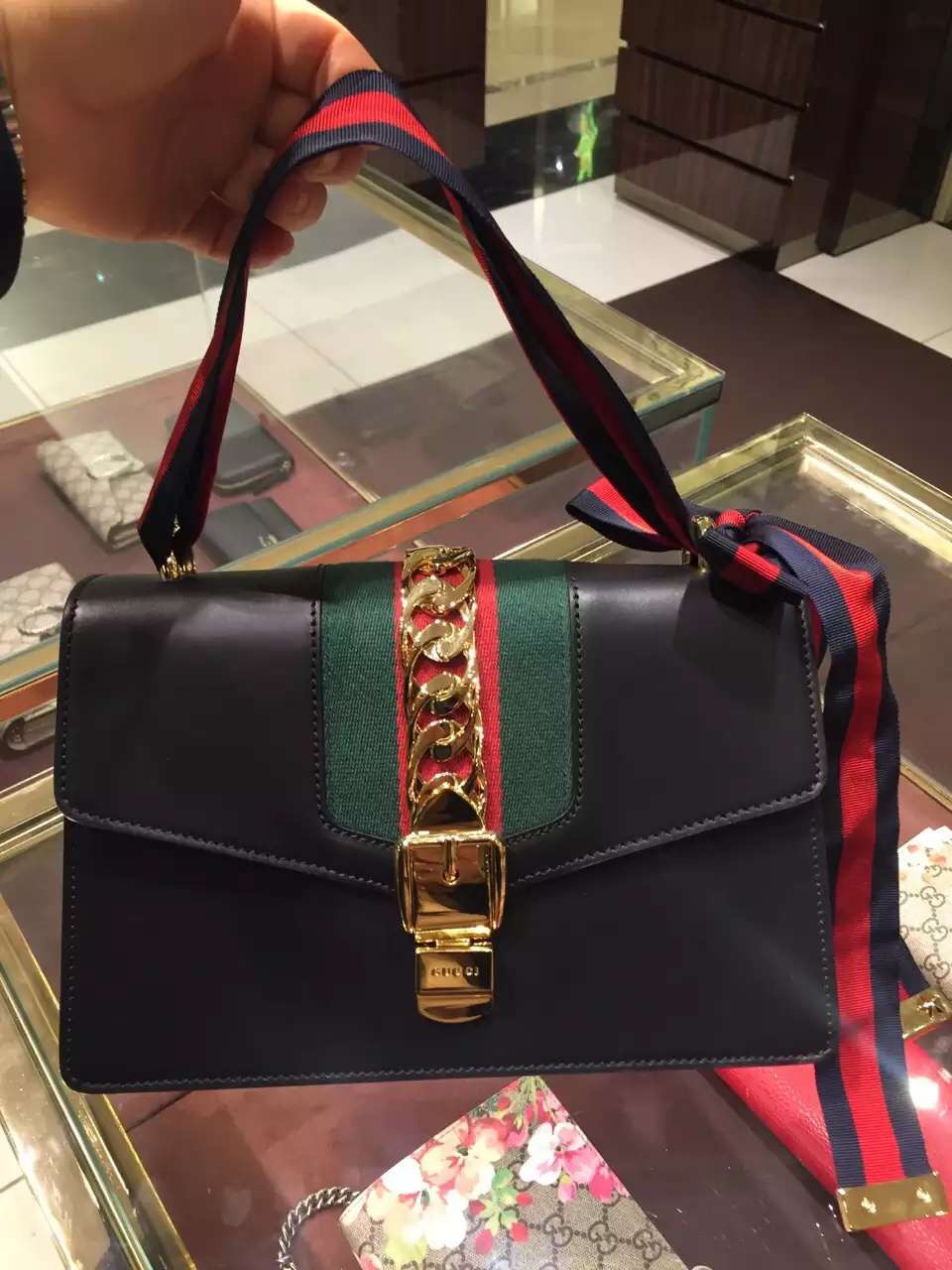 Gucci Sylvie Leather Shoulder Bag 421882 CVLEG 8638 Black